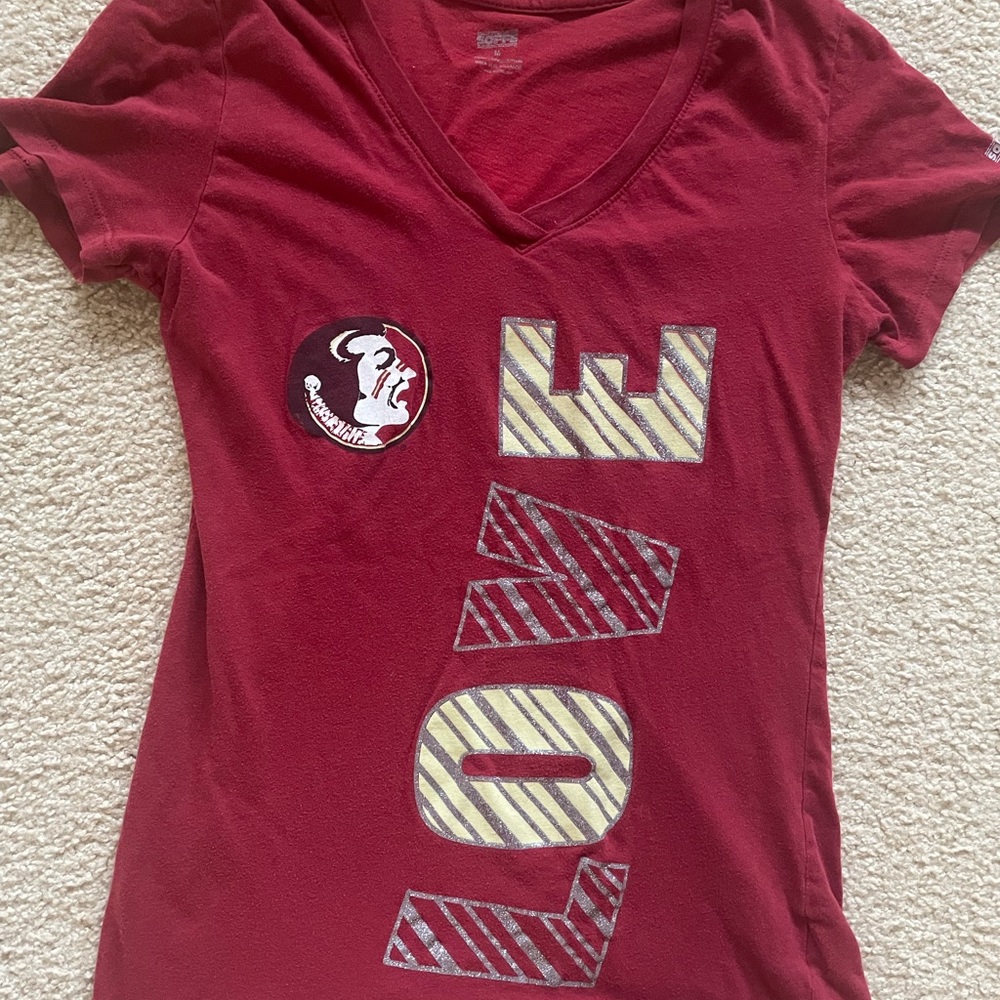 Women’s FSU Noles V-neck T-shirt Medium